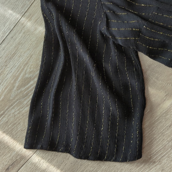 Torrid Top size 0 - Picture 2 of 6